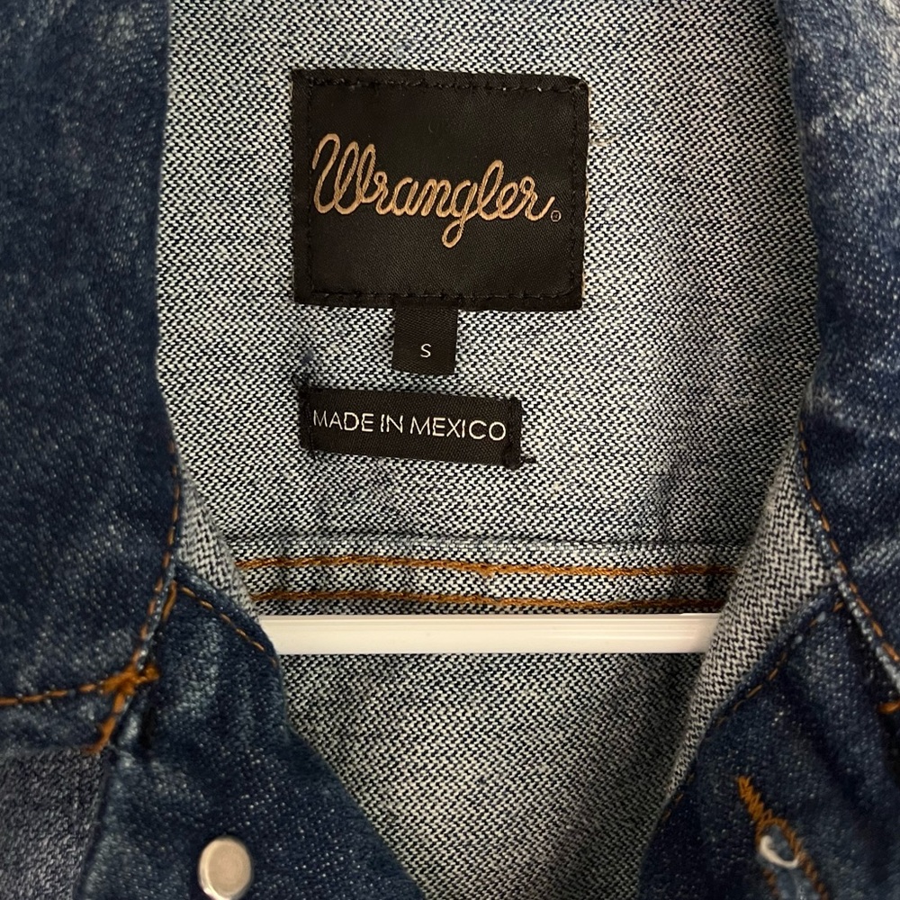 Wrangler Jean jacket trucker coat size small men’s or large women’s casual - Picture 6 of 9